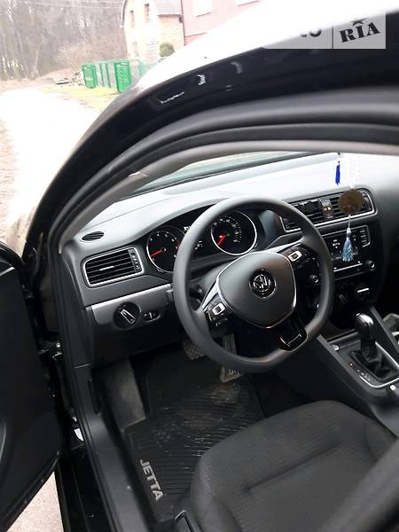 Volkswagen Jetta 2015  випуску Львів з двигуном 1.4 л бензин седан автомат за 12200 долл. 