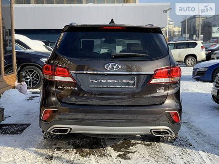 Hyundai Grand Santa Fe 2017  випуску Київ з двигуном 0 л дизель позашляховик автомат за 38500 долл. 