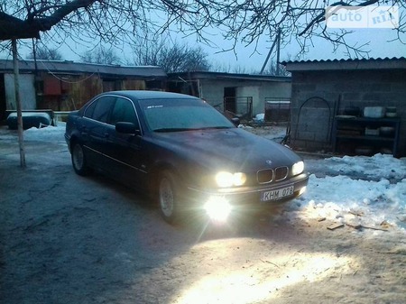 BMW 525 1998  випуску Кропивницький з двигуном 2.5 л бензин седан механіка за 2000 долл. 