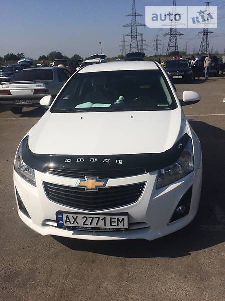 Chevrolet Cruze 2014  випуску Харків з двигуном 1.7 л дизель седан механіка за 10500 долл. 