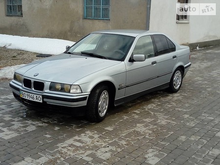 BMW 318 1996  випуску Тернопіль з двигуном 1.7 л дизель седан механіка за 4300 долл. 