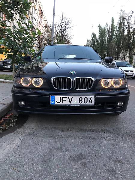 BMW 525 2003  випуску Київ з двигуном 2.5 л дизель універсал автомат за 3500 долл. 