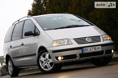 Volkswagen Sharan 2002  випуску Львів з двигуном 1.9 л дизель мінівен автомат за 7500 долл. 