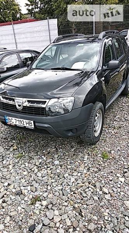 Dacia Duster 2010  випуску Львів з двигуном 1.6 л бензин позашляховик механіка за 8499 долл. 