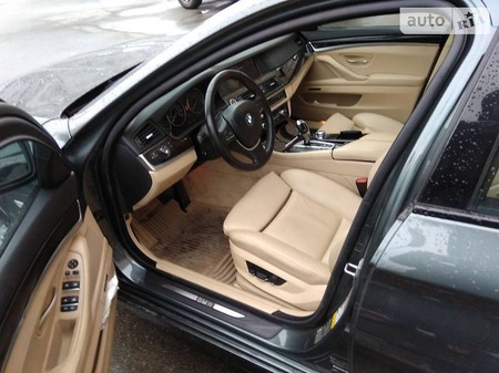 BMW 535 2012  выпуска Киев с двигателем 3 л бензин седан автомат за 19900 долл. 