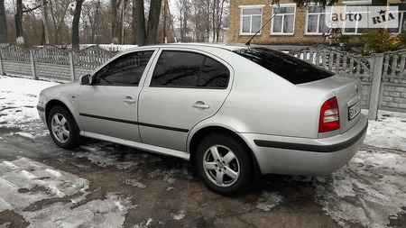 Skoda Octavia 2001  випуску Київ з двигуном 2 л бензин хэтчбек механіка за 5650 долл. 