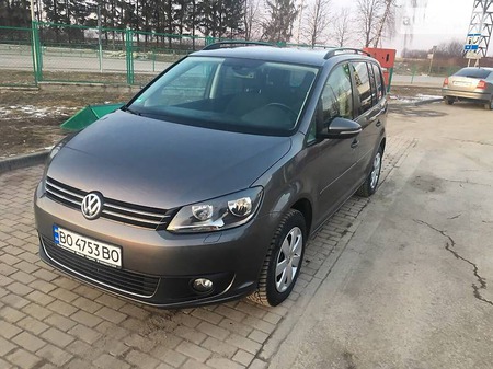 Volkswagen Touran 2012  випуску Тернопіль з двигуном 0 л дизель мінівен механіка за 11200 долл. 