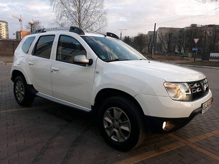 Dacia Duster 2016  випуску Луцьк з двигуном 1.5 л дизель позашляховик механіка за 12999 долл. 