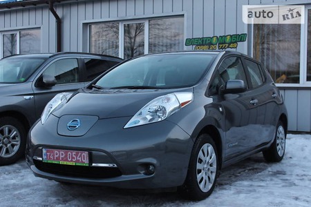 Nissan Leaf 2017  випуску Рівне з двигуном 0 л електро хэтчбек автомат за 19777 долл. 