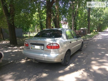 Daewoo Lanos 2005  випуску Донецьк з двигуном 1.6 л бензин седан механіка за 3700 долл. 