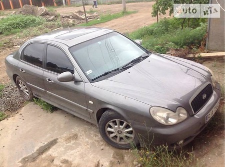 Hyundai Sonata 2002  випуску Одеса з двигуном 2 л бензин седан механіка за 1000 долл. 