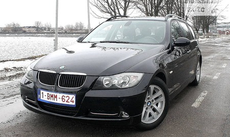 BMW 318 2008  випуску Івано-Франківськ з двигуном 2 л дизель універсал механіка за 8950 долл. 