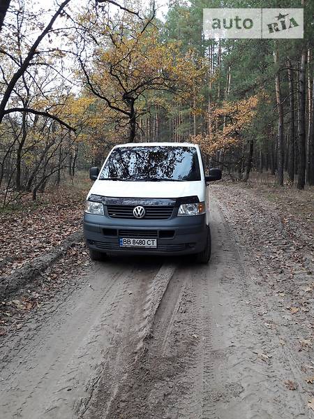 Volkswagen Transporter 2009  випуску Луганськ з двигуном 1.9 л дизель мінівен механіка за 8600 долл. 