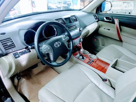 Toyota Highlander 2008  випуску Харків з двигуном 0 л газ позашляховик автомат за 19500 долл. 