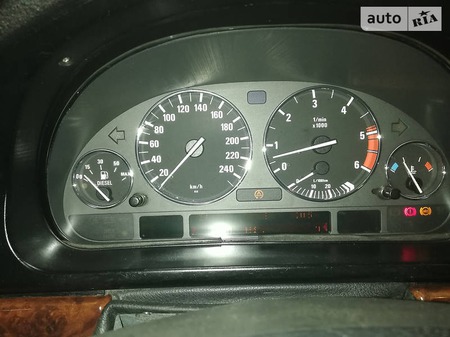 BMW 525 1996  випуску Чернівці з двигуном 2.5 л дизель седан механіка за 1000 долл. 