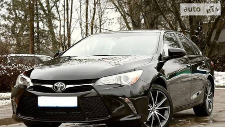 Toyota Camry 2016  випуску Львів з двигуном 2.5 л бензин седан автомат за 14990 долл. 