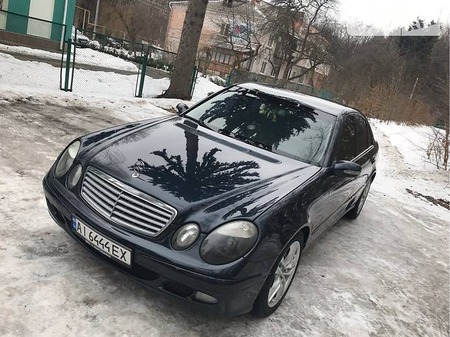 Mercedes-Benz E 240 2003  випуску Вінниця з двигуном 2.6 л газ седан автомат за 7550 долл. 