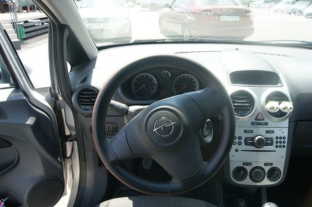 Opel Corsa 2011  випуску Миколаїв з двигуном 1 л газ хэтчбек механіка за 6999 долл. 