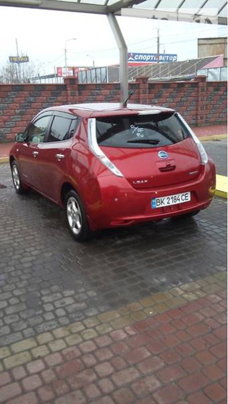 Nissan Leaf 2012  випуску Рівне з двигуном 0 л електро седан автомат за 9900 долл. 