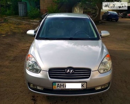 Hyundai Accent 2009  випуску Донецьк з двигуном 0 л дизель седан механіка за 7000 долл. 