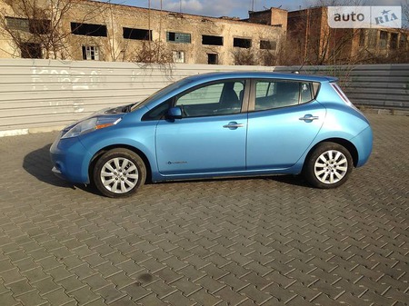 Nissan Leaf 2013  випуску Херсон з двигуном 0 л електро хэтчбек автомат за 10200 долл. 