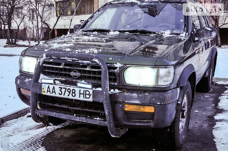 Nissan Pathfinder 1998  випуску Київ з двигуном 3.3 л газ універсал автомат за 5500 долл. 