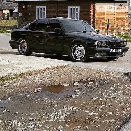 BMW 525 1994  випуску Івано-Франківськ з двигуном 0 л газ седан механіка за 6100 долл. 