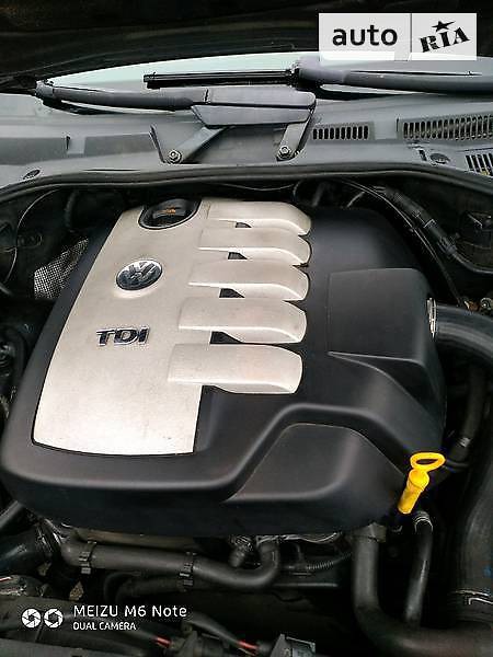 Volkswagen Touareg 2005  випуску Київ з двигуном 0 л дизель позашляховик механіка за 11000 долл. 