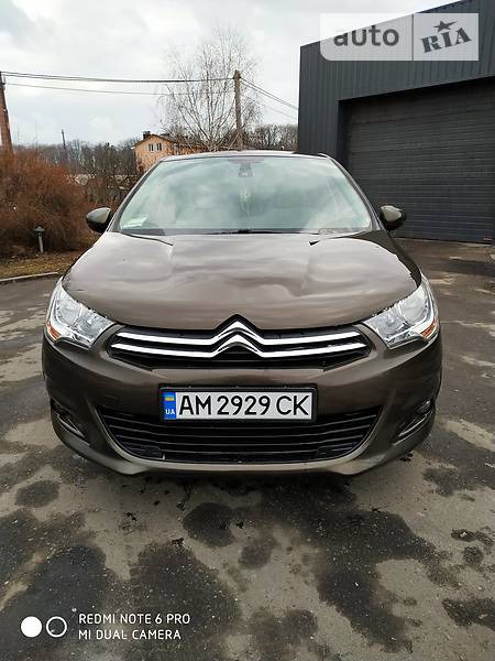 Citroen C4 2013  випуску Житомир з двигуном 0 л дизель хэтчбек автомат за 9750 долл. 