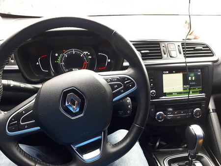 Renault Kadjar 2017  випуску Рівне з двигуном 1.5 л дизель позашляховик автомат за 20700 долл. 