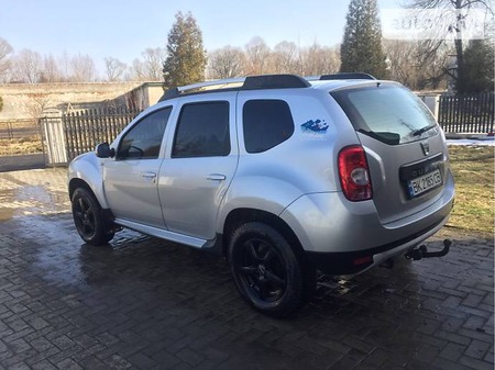 Dacia Duster 2012  випуску Івано-Франківськ з двигуном 1.6 л газ позашляховик механіка за 9300 долл. 