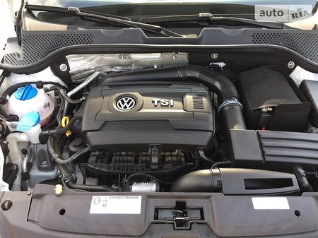 Volkswagen Beetle 2016  випуску Луцьк з двигуном 1.8 л бензин купе автомат за 12000 долл. 