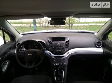 Chevrolet Orlando 2012  випуску Харків з двигуном 1.8 л бензин універсал механіка за 12000 долл. 