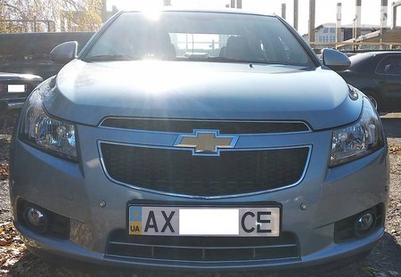 Chevrolet Cruze 2010  випуску Донецьк з двигуном 1.8 л бензин седан автомат за 9400 долл. 