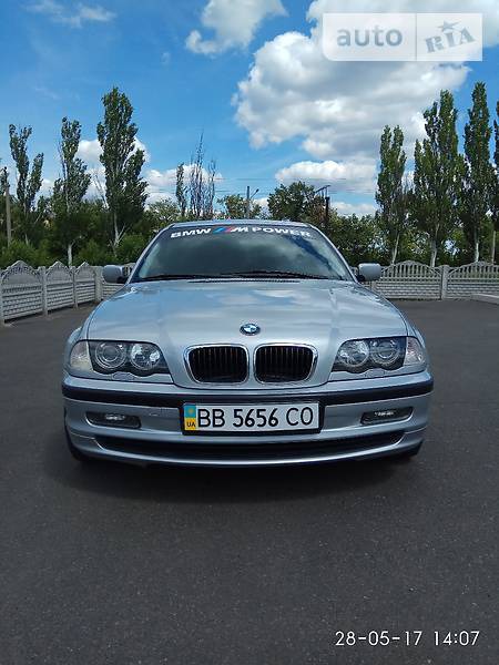 BMW 318 2001  випуску Харків з двигуном 1.9 л газ седан механіка за 7250 долл. 
