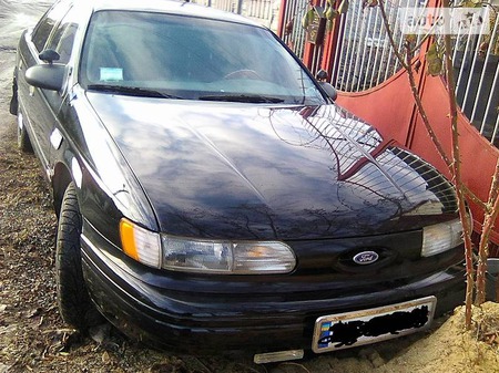 Ford Taurus 1993  випуску Миколаїв з двигуном 0 л бензин седан автомат за 3000 долл. 
