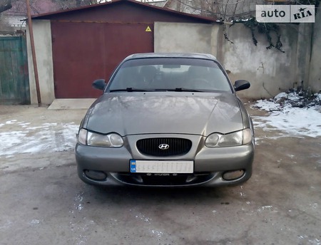 Hyundai Sonata 1997  випуску Одеса з двигуном 2 л газ седан механіка за 3600 долл. 