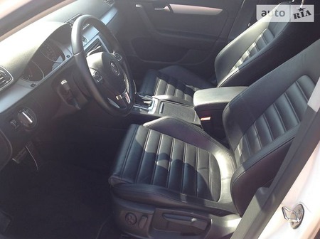 Volkswagen Passat Alltrack 2014  випуску Київ з двигуном 2 л дизель універсал автомат за 19000 долл. 