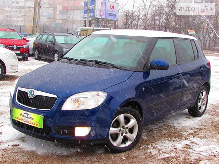 Skoda Fabia 2008  випуску Кропивницький з двигуном 0 л бензин хэтчбек автомат за 7450 долл. 