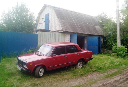 Lada 2107 1997  випуску Харків з двигуном 1.6 л газ седан механіка за 1500 долл. 