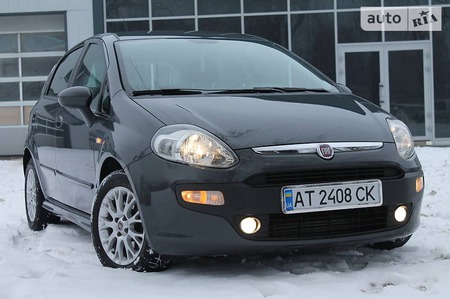 Fiat Punto EVO 2010  выпуска Львов с двигателем 1.3 л дизель хэтчбек механика за 6490 долл. 