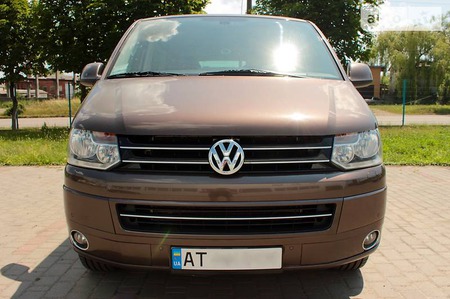 Volkswagen Multivan 2012  випуску Івано-Франківськ з двигуном 2 л дизель мінівен автомат за 30300 долл. 