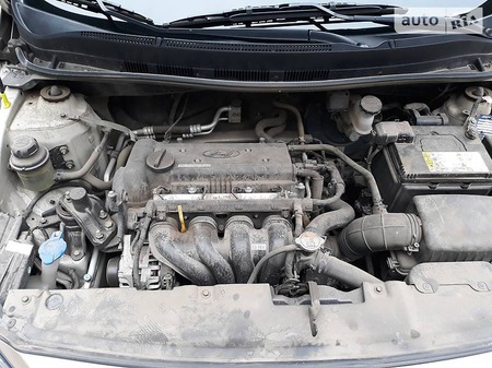 Hyundai Accent 2013  випуску Одеса з двигуном 1.4 л бензин седан механіка за 8200 долл. 