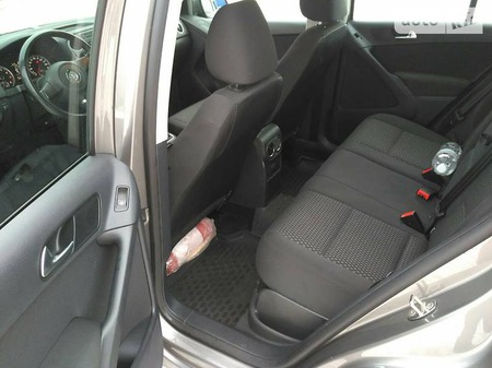 Volkswagen Tiguan 2011  випуску Чернігів з двигуном 1.4 л бензин позашляховик механіка за 13950 долл. 