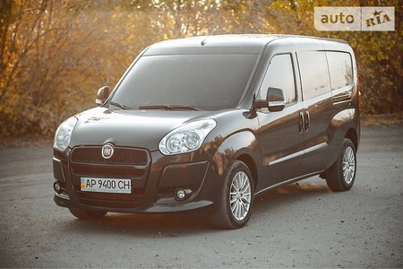 Fiat Doblo 2013  випуску Запоріжжя з двигуном 1.6 л дизель мінівен автомат за 9300 долл. 