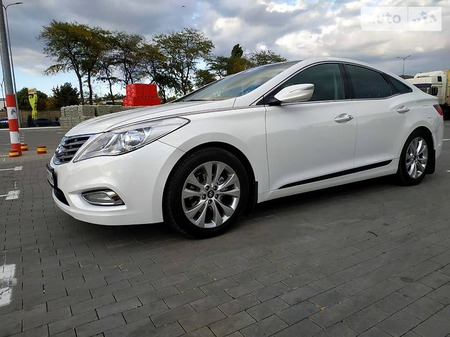 Hyundai Azera 2011  випуску Одеса з двигуном 3 л бензин седан автомат за 16000 долл. 