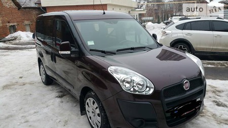 Fiat Doblo 2010  випуску Дніпро з двигуном 0 л газ мінівен механіка за 7700 долл. 