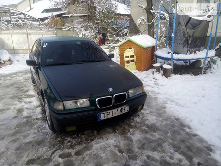 BMW 318 1995  випуску Тернопіль з двигуном 1.8 л бензин седан механіка за 1355 долл. 