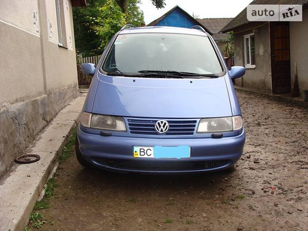 Volkswagen Sharan 1998  випуску Львів з двигуном 0 л дизель мінівен автомат за 3900 долл. 