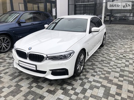 BMW 540 2018  випуску Київ з двигуном 3 л бензин седан автомат за 72900 долл. 